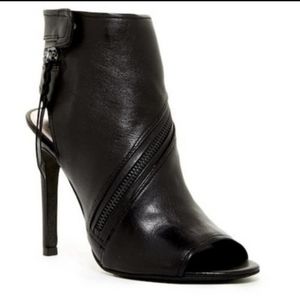 Dolce Vita Black Leather Stiletto Booties Sz. 6